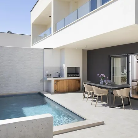 Oasis Holiday home Liznjan