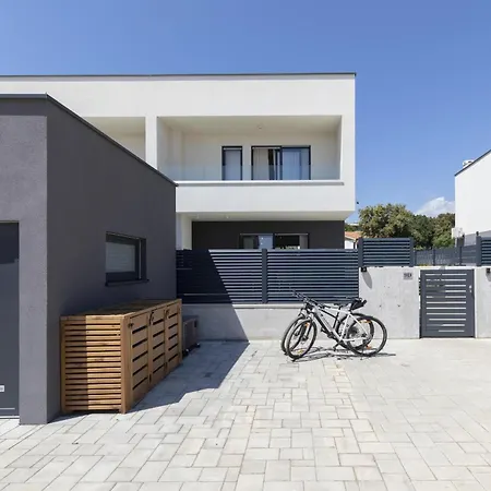 Oasis Holiday home Liznjan